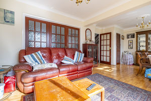 Family Room- click for photo gallery